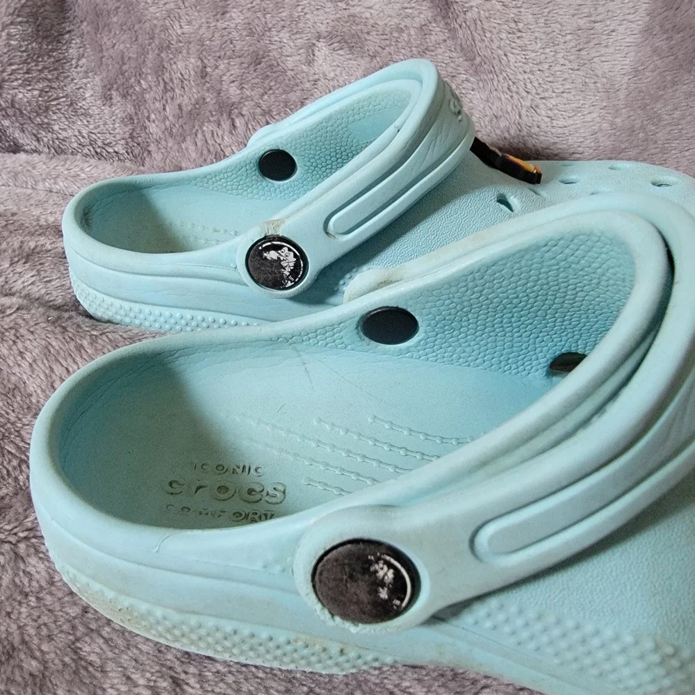 Crocs Classic Clog Kids Size C12 Blue Good Jibbitz Charms Arctic Water Friendly